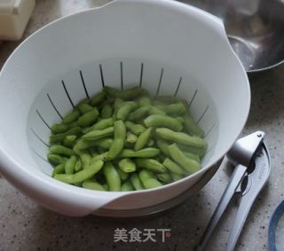 蒜香毛豆荚的做法步骤：3