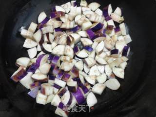 豉椒炒茄丁的做法步骤：3