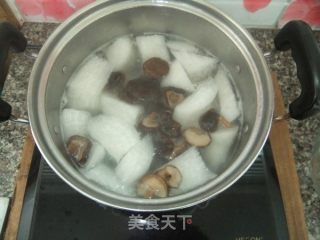 萝卜香菇排骨汤的做法步骤：6