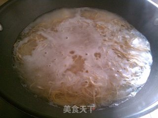 包菜炒面的做法步骤：3