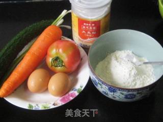 鸡蛋杂蔬手擀面的做法步骤：1