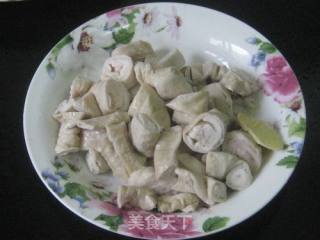 洋葱大肠煲的做法步骤：3