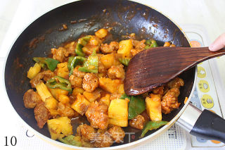 酸甜不油腻的一道水果肉菜，菠萝咕咾肉的做法步骤：10