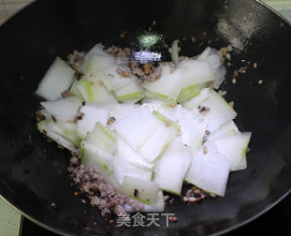 快手家常菜——香菇肉末炒冬瓜的做法步骤：5