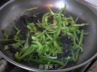 青椒肉丝的做法步骤：12