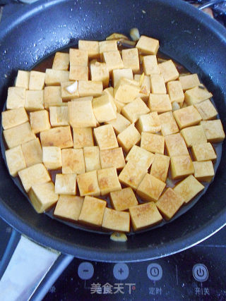 【简单快速的下饭菜】 红烧豆腐的做法步骤：9