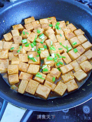 【简单快速的下饭菜】 红烧豆腐的做法步骤：11