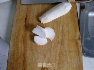 美味的黄金搭档--杏鲍菇烩五花的做法步骤：4