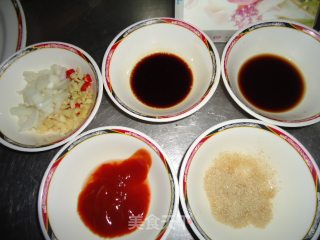 糖醋鲷鱼的做法步骤：3