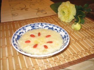 营养早餐（二）之——小米炖银耳雪梨粥的做法步骤：7