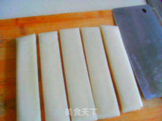 香菇肉丝汤年糕的做法步骤：2