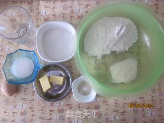 椰蓉花面包的做法步骤：1