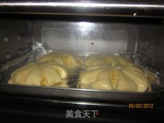 椰蓉花面包的做法步骤：7