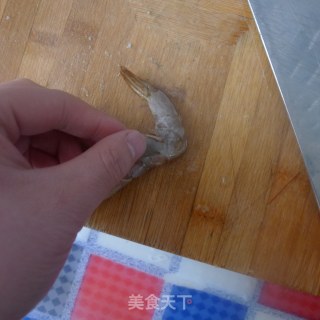 蒜蓉蒸虾的做法步骤：3