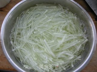 粉蒸萝卜的做法步骤：3