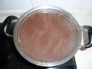 红豆薏米水的做法步骤：2