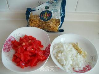意大利弯头面的做法步骤：1