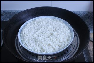 腊肉香葱烧卖的做法步骤：1