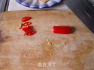 青椒豆干炒腊肉的做法步骤：5
