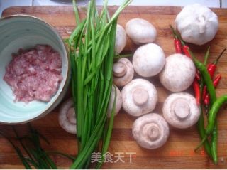 一茶一坐--蒜蓉鲜菇的做法步骤：1