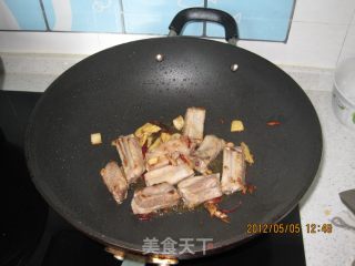玉米炖排骨的做法步骤：4