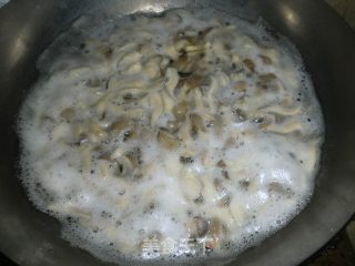 辣炒鸡腿菇的做法步骤：5