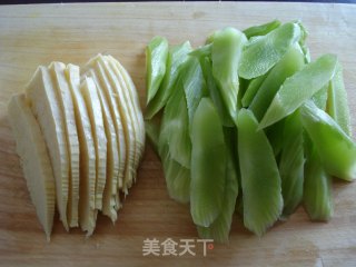 咸鹅炖双笋的做法步骤：2