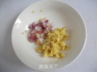 红枣枸杞蒸鸡的做法步骤：3