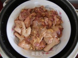 红枣枸杞蒸鸡的做法步骤：7
