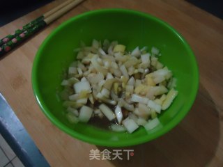 蒜蓉辣酱拌凉面的做法步骤：2