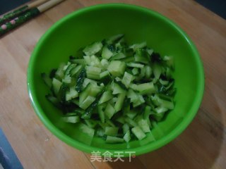 蒜蓉辣酱拌凉面的做法步骤：3