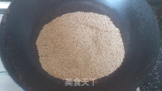 芝麻盐的做法步骤：1
