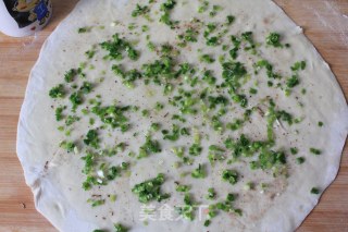 自制喷香葱油饼———有很多层哦~的做法步骤：6
