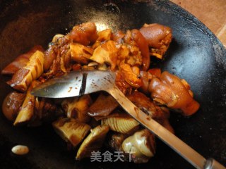 招牌猪手煲的做法步骤：2