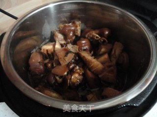 招牌猪手煲的做法步骤：3