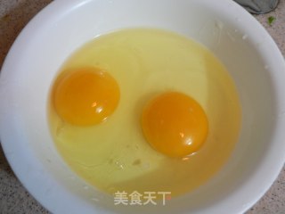 鸡蛋炒菠菜的做法步骤：2