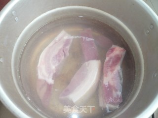 家庭版卤肉饭的做法步骤：1