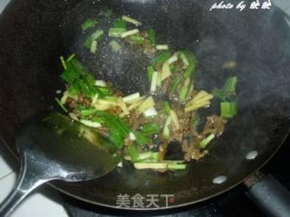 榨菜蒸鲈鱼的做法步骤：5