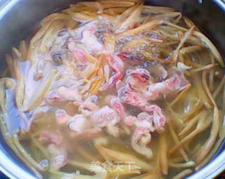 黄花菜肉片汤的做法步骤：10
