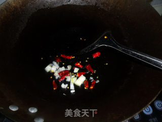 小油菜炒黑木耳的做法步骤：3