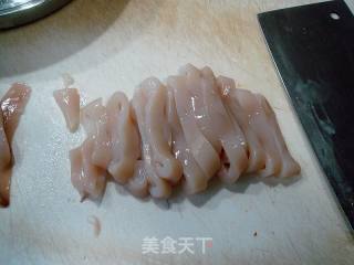 香辣鱿鱼圈的做法步骤：1
