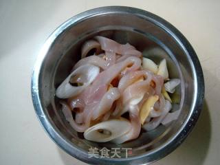 香辣鱿鱼圈的做法步骤：3