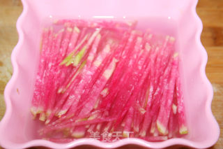 【菠菜两吃法，新派菜谱】翡翠面的做法步骤：14