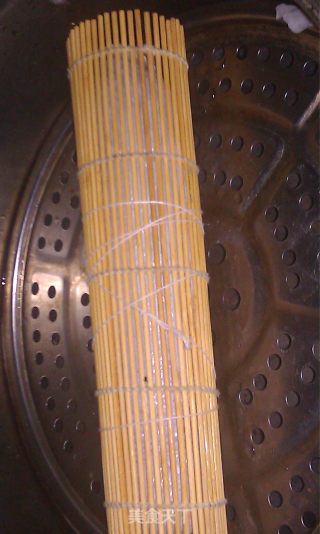 蛋黄鸡肉卷的做法步骤：8