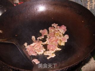 蒜苔炒肉的做法步骤：2