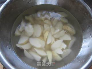 要耐心不要技巧的香煎培根小土豆的做法步骤：2