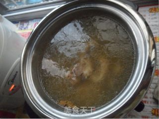 猪骨黄豆汤的做法步骤：4