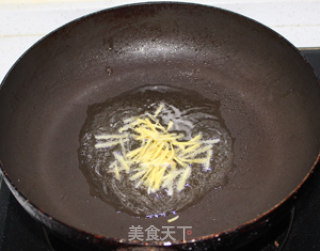 补肝明目---韭菜豆芽炒猪肝的做法步骤：2