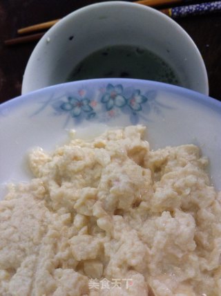 紫甘蓝鸡蛋豆腐羹的做法步骤：4