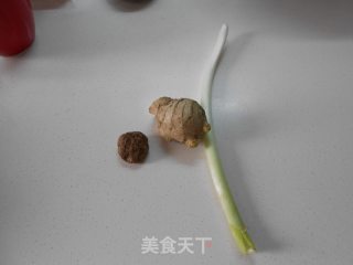 电压力锅版三黄鸡汤的做法步骤：5